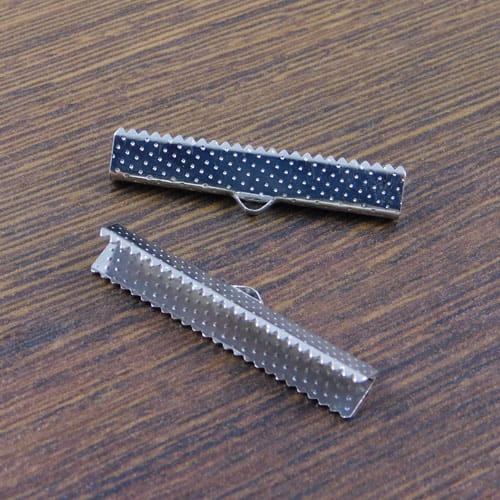 Zacisk z metalu 35x8x5mm ciemny srebrny (6szt)