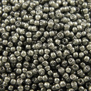 TOHO Round 11/0 Inside-Color Black Diamond/White Lined (10g)