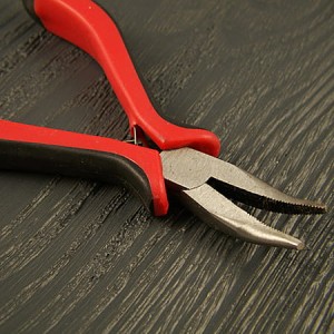 Szczypce wygięte jubilerskie 130mm czerwono-czarne (1szt.)