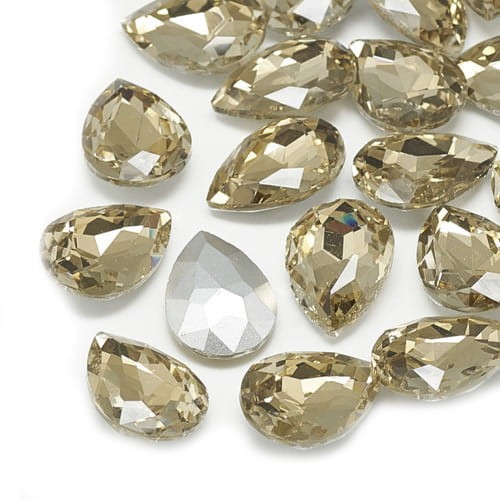 kaboszon-szklany-lza-18x13mm-jasne-zloto-beading