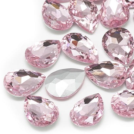 Kaboszon łza fasetowana ze szkła 25mmx18mm jasny róż (1szt)
