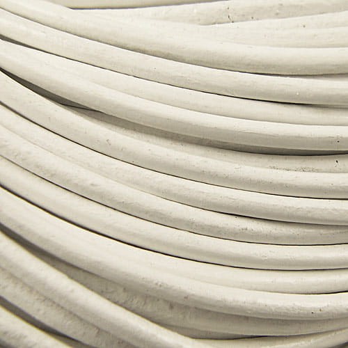 Rzemień okrągły ze skóry naturalnej 2mm biały (1m)