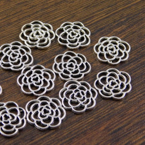 Zawieszka róża z metalu 16mmx15.5mm ciemna srebrna (4szt)