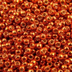 TOHO Round 8/0 Galvanized Saffron (10g)