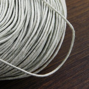 Sznurek bawełniany woskowany 1mm jasny szary (5m)