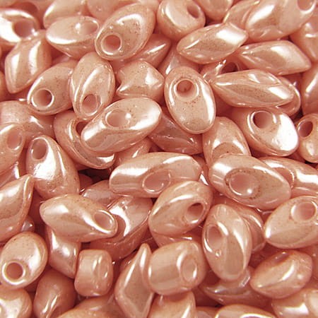 Miyuki Long Magatama LMA0429 Opaque Salmon (10gram)