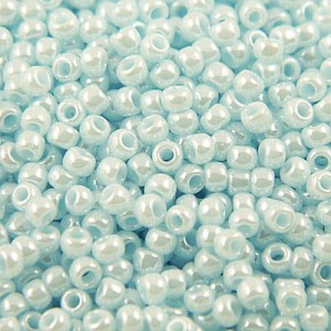 TOHO Round 15/0 Opaque-Lustered Pale Blue (5g)