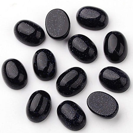 Kaboszon noc kairu owal 18-19x13mm (1szt.)