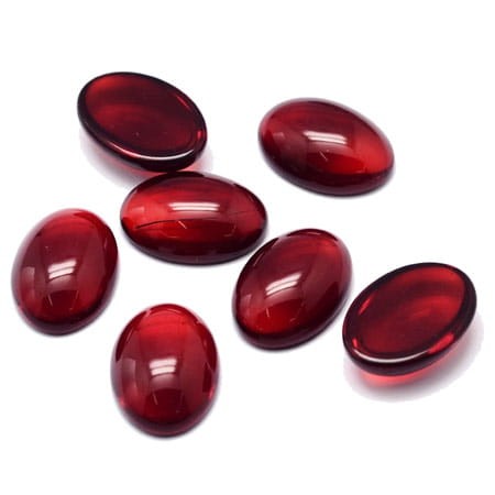 kaboszon-owal-szklo-czerwony-18x13mm-sutasz