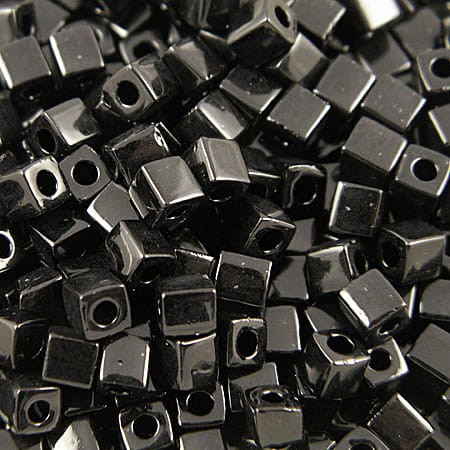 miyuki-square-4mm-opaque-black-SB0401-szklane