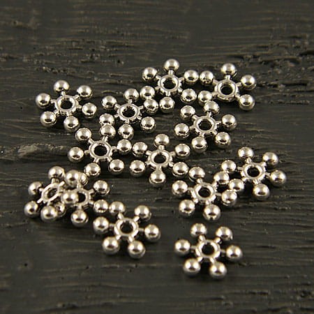 Przekładka metalowa gwiazdka 7.5mm ciemna srebrna (20szt.)