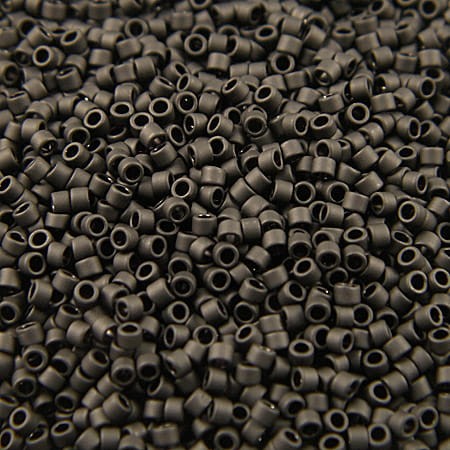 koraliki-toho-treasure-11-0-opaque-frosted-jet-matowe-beading