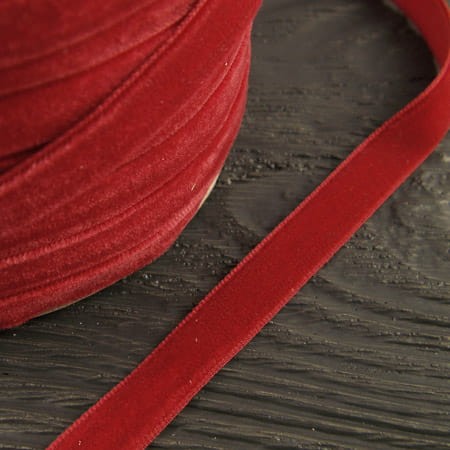 aksamitka-wstazka-welurowa-ciemno-czerwona-bordowa-10mm