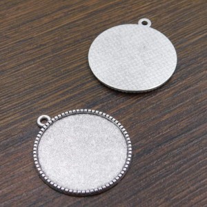 Baza z metalu do kaboszonów 25mm ciemna srebrna (2szt.)