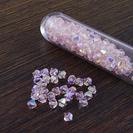 Kryształki Bicone 4mm Light Rose AB (6szt)