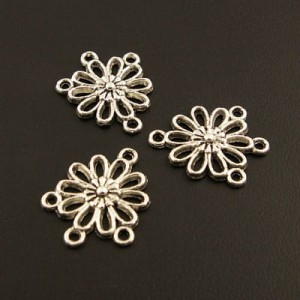 Zawieszka metalowa kwiatek 23mmx16.5mm ciemne srebro (2szt)