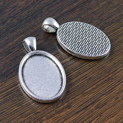 Baza z metalu do kaboszonów 25x18mm ciemna srebrna (2szt.)