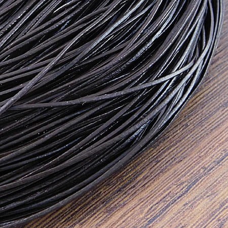 Rzemień okrągły ze skóry naturalnej 1mm ciemny brąz (1metr)