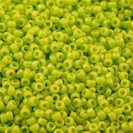 TOHO Round 15/0 Opaque Sour Apple (5gram)