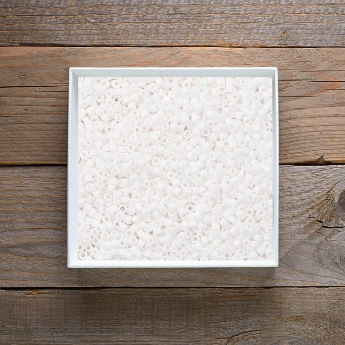 koraliki-cylindryczne-miyuki-delica-db0351-white-matted-beading