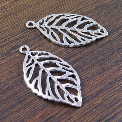Zawieszka liść z metalu 48x26mm ciemno srebrna (1szt)