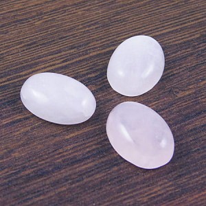 Kaboszon kwarc różowy owal 18-19x13x6mm (1szt.)
