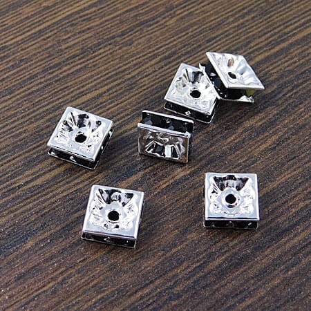 Przekładka kwadrat z metalu z cyrkoniami 8x8mm srebrno-czarna (1szt)