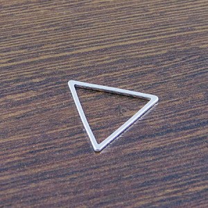 Baza trójkąt z metalu 19.5x1mm srebrna (4szt)