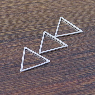 Baza trójkąt z metalu 19.5x1mm srebrna (4szt)