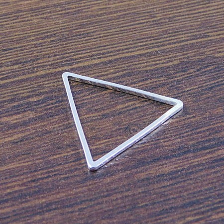 Baza trójkąt z metalu 24x1mm srebrna (4szt)