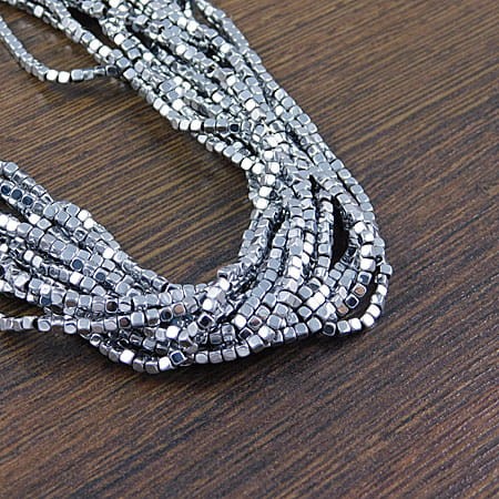 hematyt-kostki-zaokraglone-2mm-ciemne-srebrne-koraliki-handmade