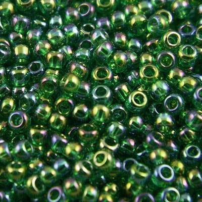 zielone-koraliki-toho-round-11-0-trans-rainbow-grass-green-haft