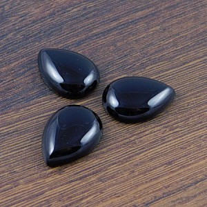 Kaboszon Black Stone łza 25-26x18x6mm (1szt.)