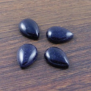 Kaboszon noc kairu łza 18-19x13x5mm (1szt.)