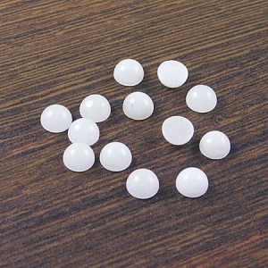 Kaboszon jadeit biały koło 6x3.5mm (1szt.)