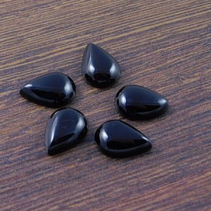 Kaboszon jadeit czarny łza 14x10x4.5mm (1szt.)