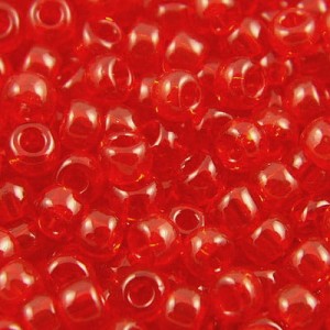 TOHO Round 8/0 Transparent Ruby (10g)