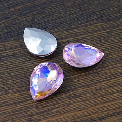 Kaboszon łza fasetowana ze szkła 18x13x5mm brzoskiwniowo-różowa (1szt.)