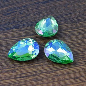 Kaboszon łza szklana fasetowana 18x13x5mm zielono-szafirowa (1szt.)