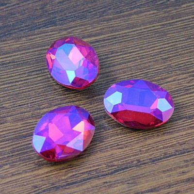 Kaboszon owal fasetowany ze szkła 18x13x5mm fuksja-fiolet (1szt)