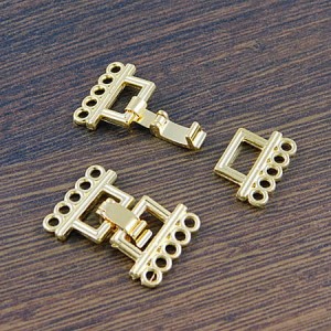 Złote zapięcie zegarkowe 5 rzędowe metalowe 23x16x4mm (1kpl.)