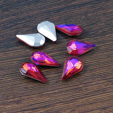Kaboszon łezka fasetowana ze szkła 13x8x4mm fuksja-fiolet (1szt)