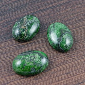 Kaboszon owal jaspis falisty 25-26x18x8mm zielony (1szt.)