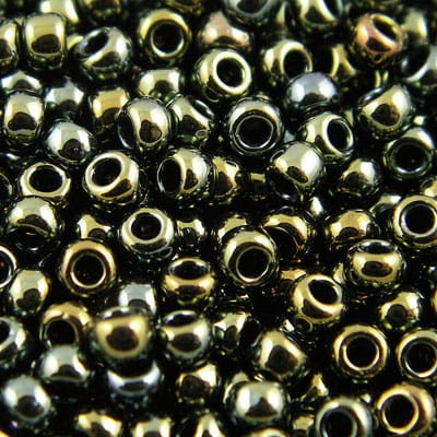 TOHO 8/0 Metallic Iris Green/Brown (10gram)