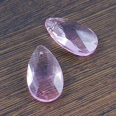 zawieszka-szklana-lza-fasetowana-rozowa-22x13mm