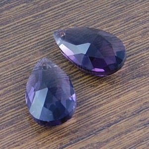 Zawieszka łezka ze szkła 22x13mm ciemny fiolet (1szt.)