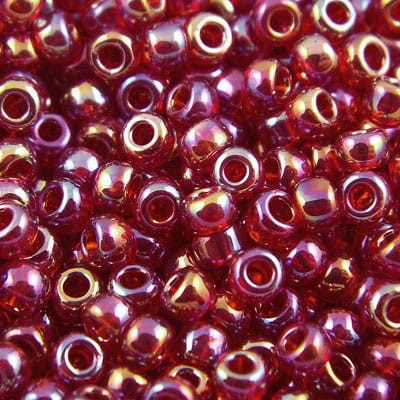 TOHO Round 8/0 Trans-Rainbow Ruby (10g)