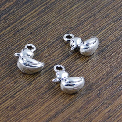 Zawieszka kaczuszka z metalu 15x12mm ciemna srebrna (4szt)