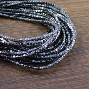 Hematyt kostki zaokrąglone 2x2mm grafitowe (200szt.)