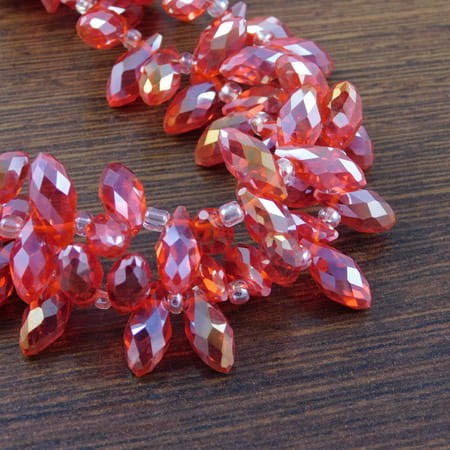 Krople fasetowane ze szkła 12x6mm czerwone z połyskiem (6szt.)